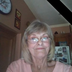 Meet your Posher, Elaine